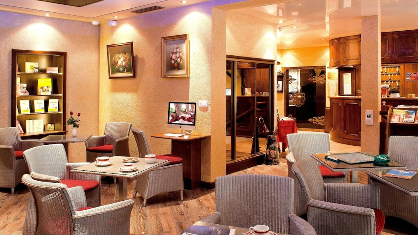 Logis Hostellerie Motel Au Bois Le Sire