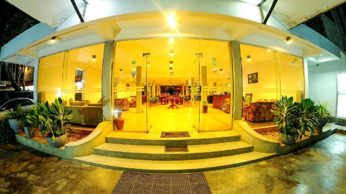 Lake Wind Hotel