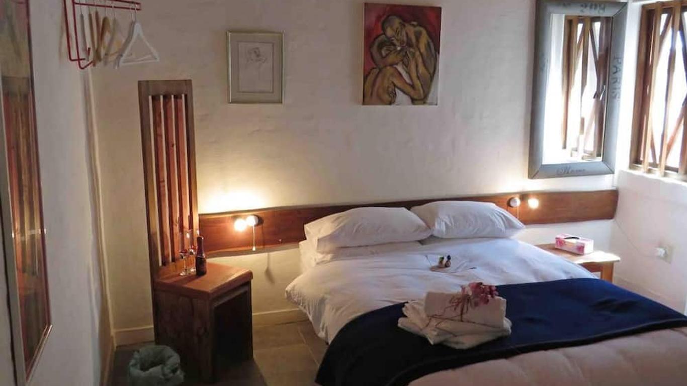 Alternative Space B & B