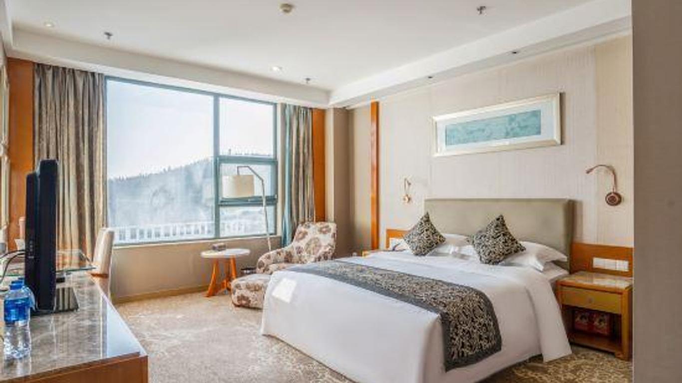 International Golf Resort Hotel