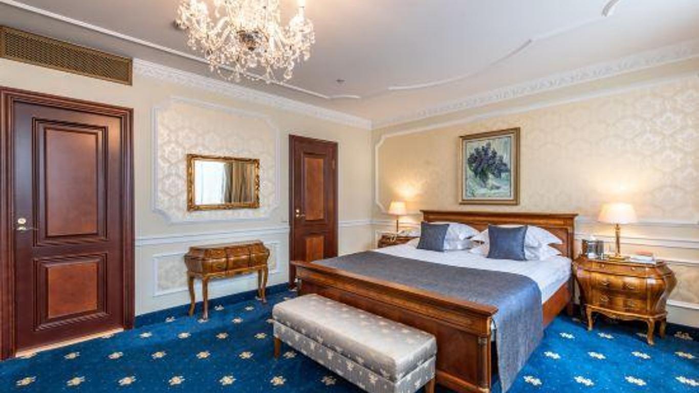 Grand Hotel Emerald