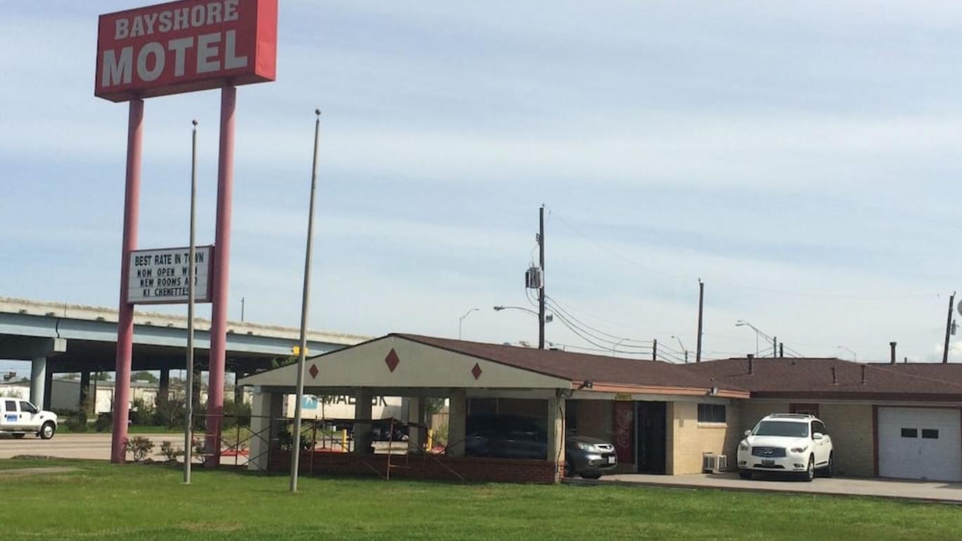 Bayshore Motel
