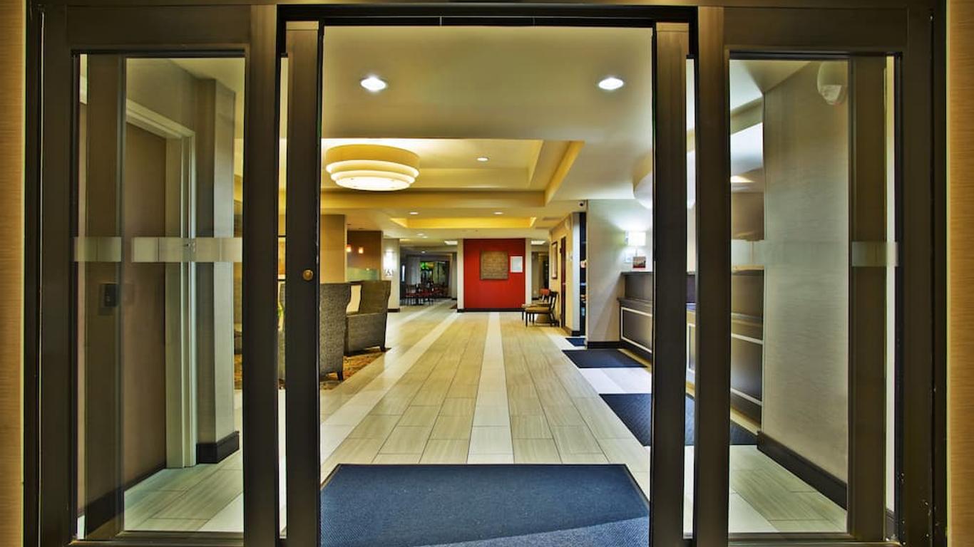 Holiday Inn Express & Suites Springfield - Dayton Area