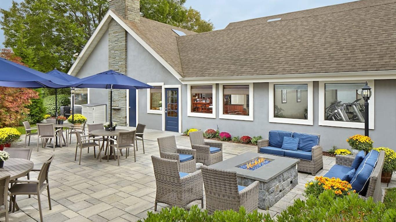 New Haven Village Suites