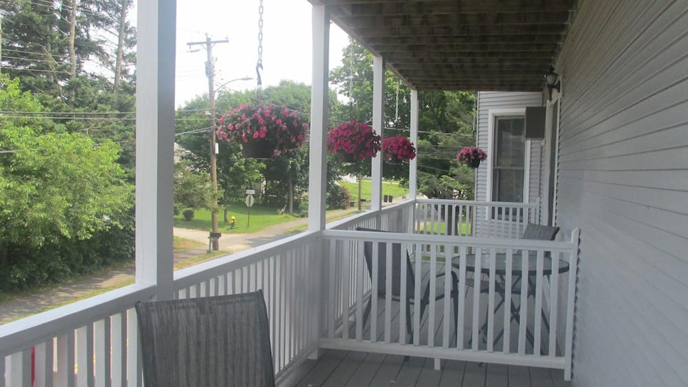 Lynwood Inn