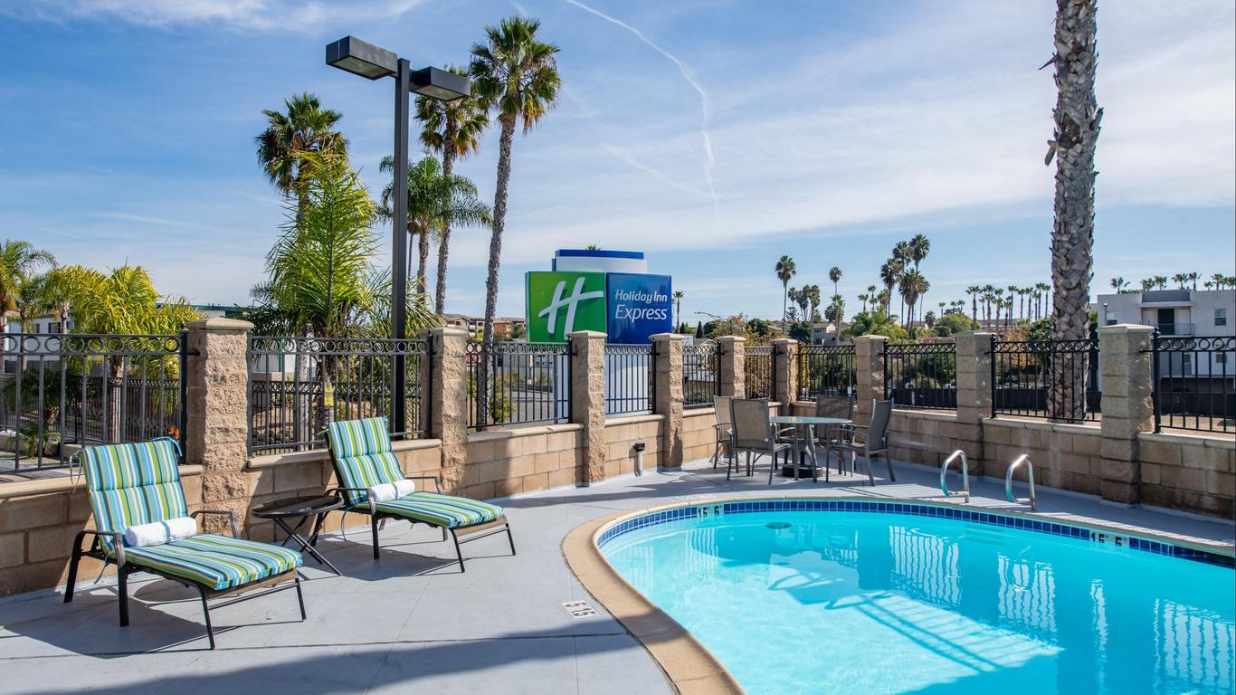 Holiday Inn Express San Diego South-National City