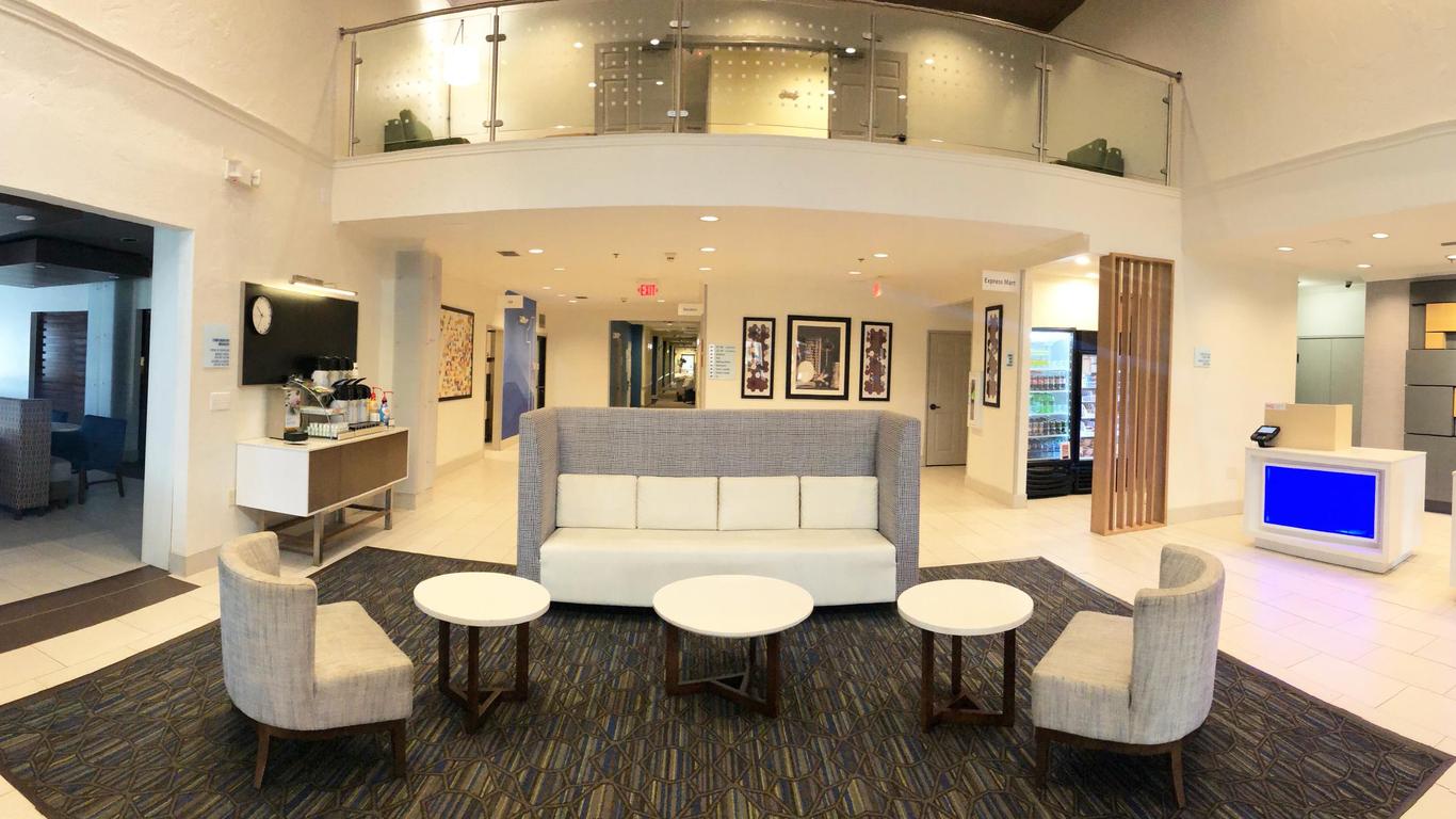 Holiday Inn Express Hotel & Suites Greenville, An IHG Hotel