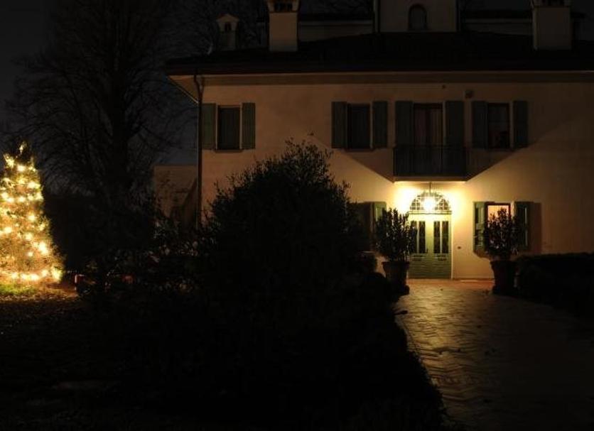 Außenansicht Foto
