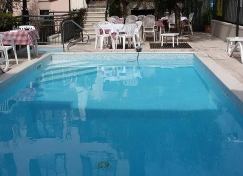 Pool Foto