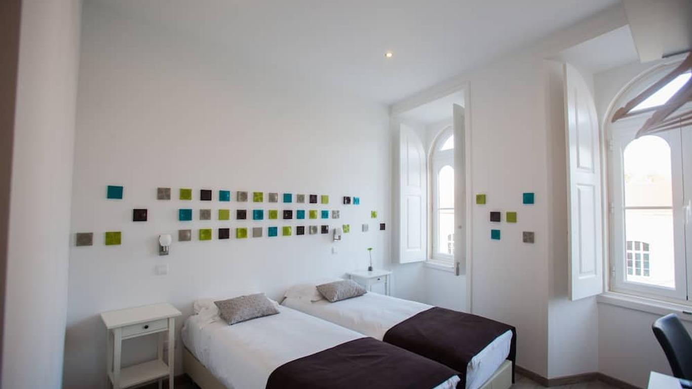 Thomar Story - Guest House
