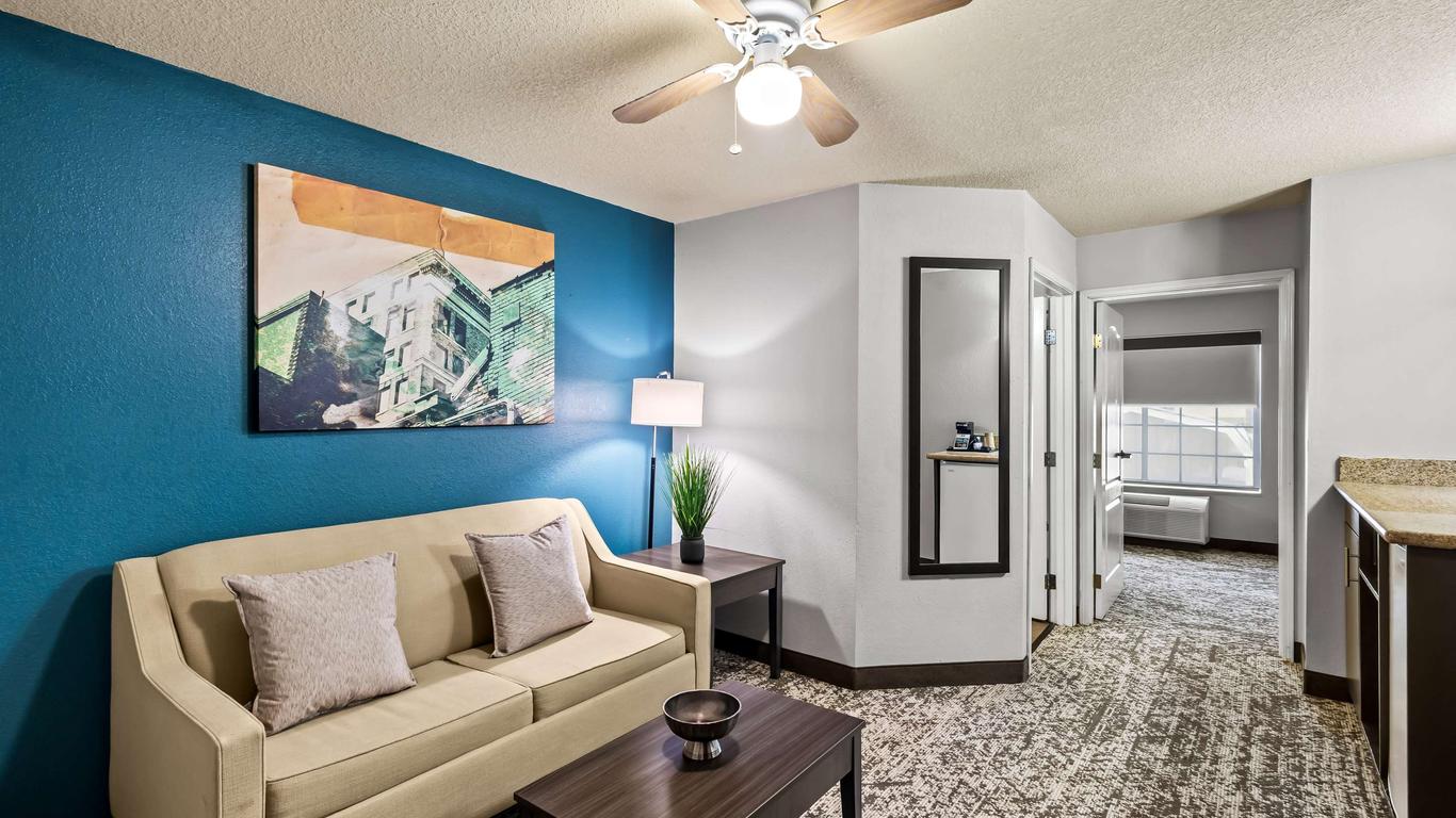 Best Western Fort Wayne Inn & Suites North