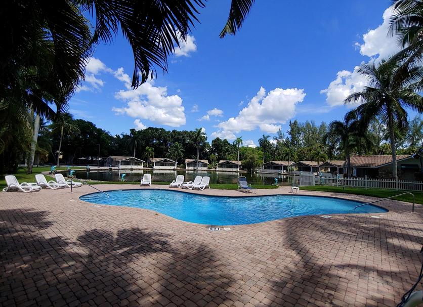 Pool Foto